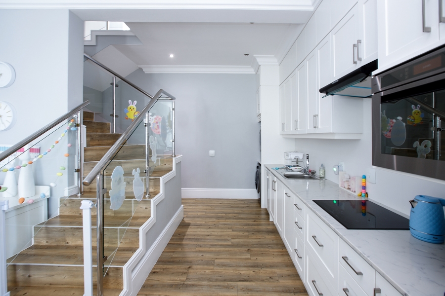 7 Bedroom Property for Sale in Cairnside Western Cape